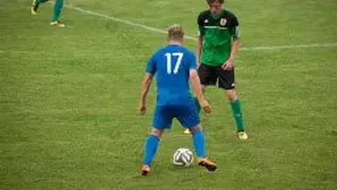 隋韩组合摘得花滑冠军，成功晋级世界总决赛；彭程金杨亦成功入围