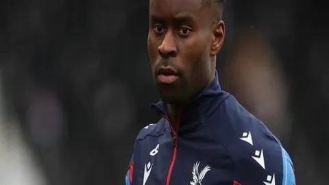 “极限挑战EVW16腕力激战：惊险视频发布，逆境坚守！盘点9大亮点，27人热议沸腾！”