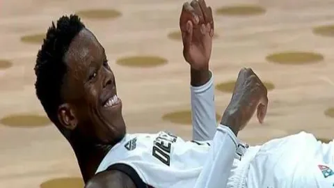 深圳与上海申花足協杯四分之一决赛次回合0-0战平，曾城多次扑救险球未能改变比分